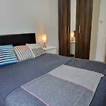 Peaceful & Pet Friendly 200Mtrs To Dundrum Centre