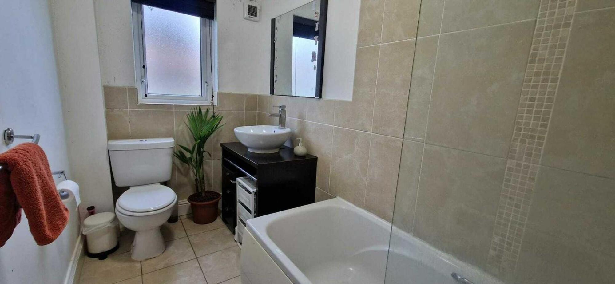 Peaceful & Pet Friendly 200mtrs To Dundrum Centre Dublin