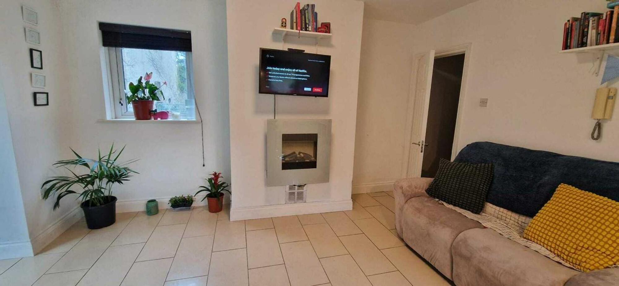 Peaceful & Pet Friendly 200mtrs To Dundrum Centre *
